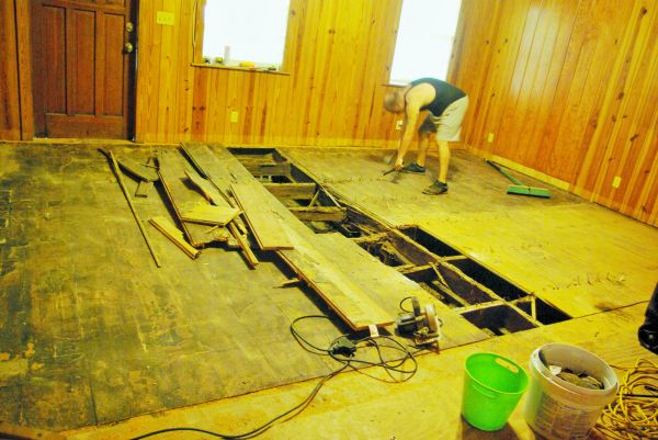 Subfloor Demolition in Aurora